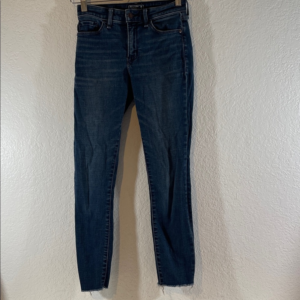 ABERCROMBIE & FITCH Mid Rise Super Skinny Ankle Denim Jeans Raw Hem Size 0